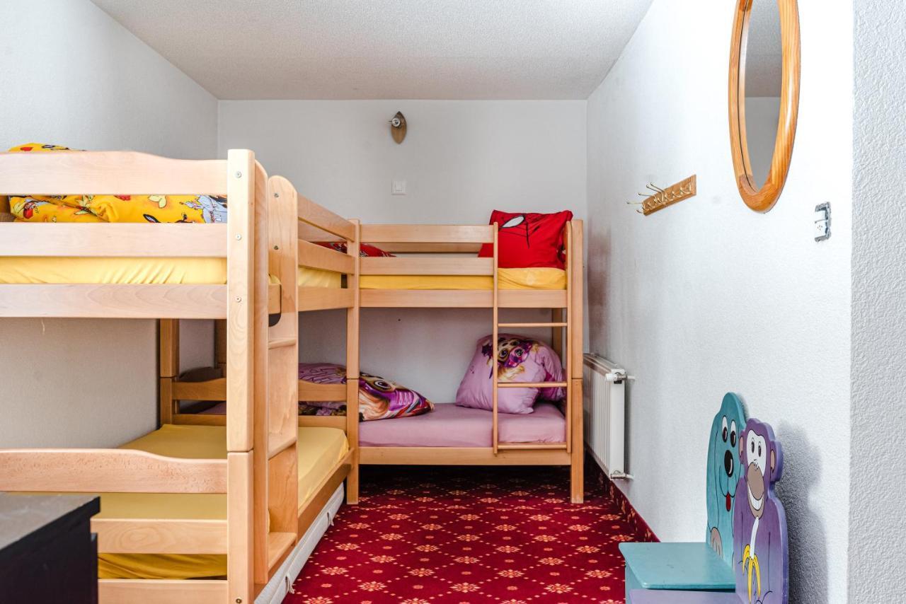Family Hotel Desiree Grachen Exterior photo